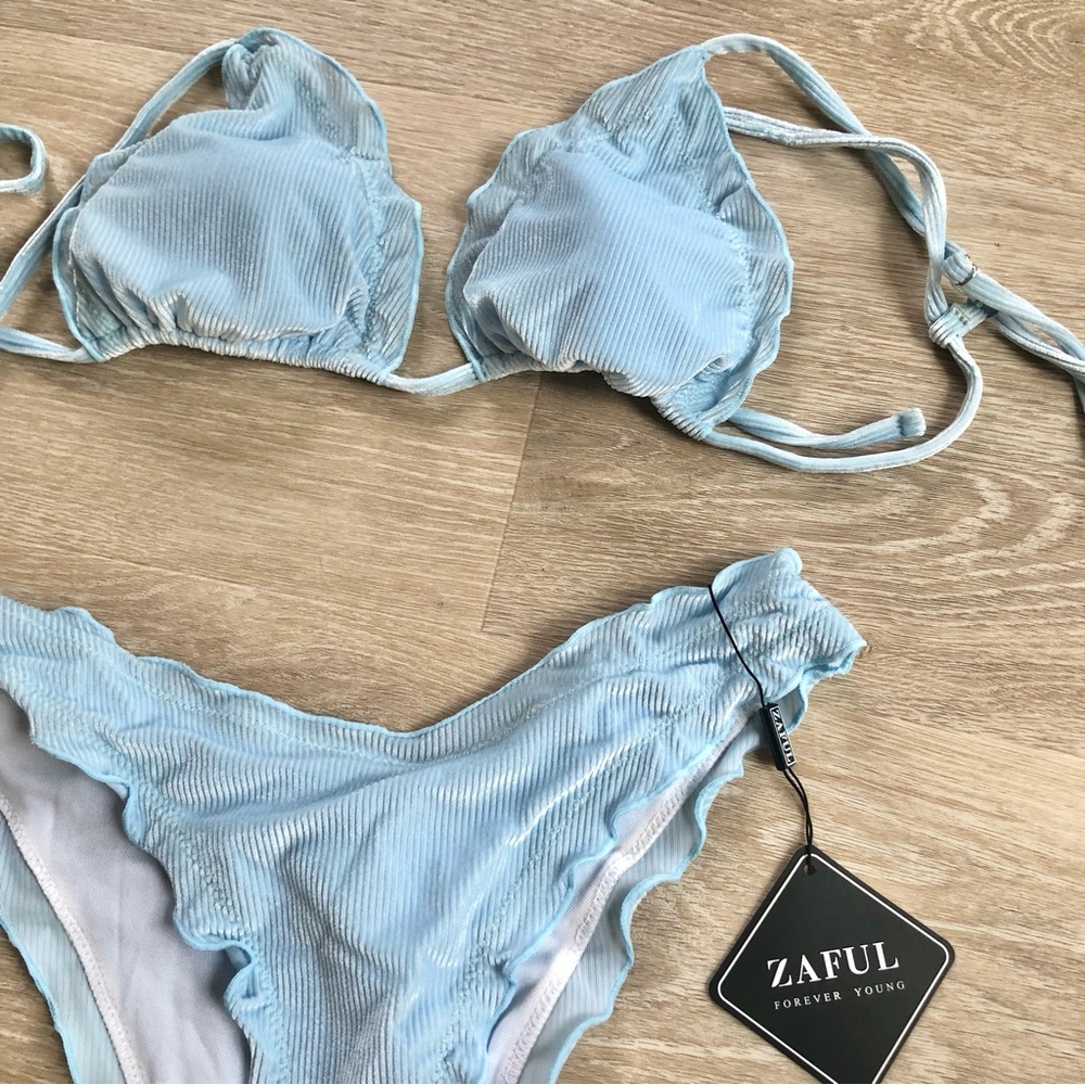 Zaful Ribbed Velvet Frilled Bikini